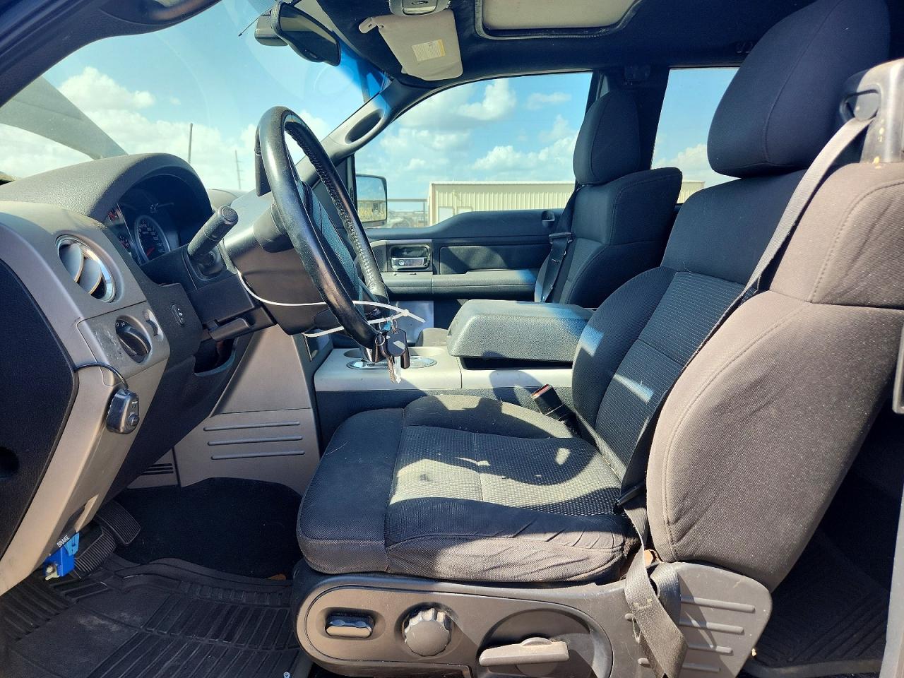 2004 Ford F150 Gray vin: 1FTPX14554NA80832