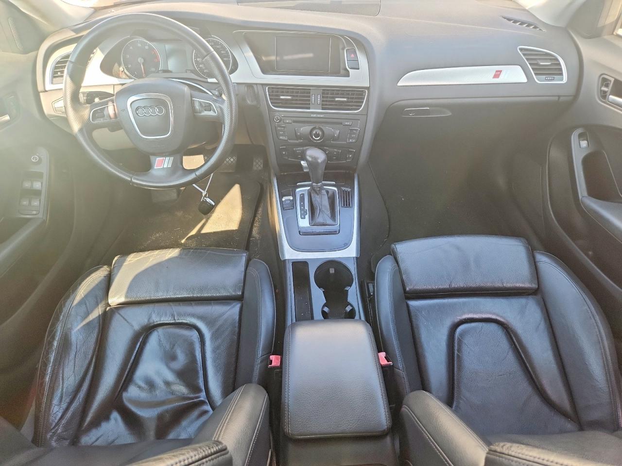 2010 Audi A4 Premium White vin: WAUAFAFL2AN027020