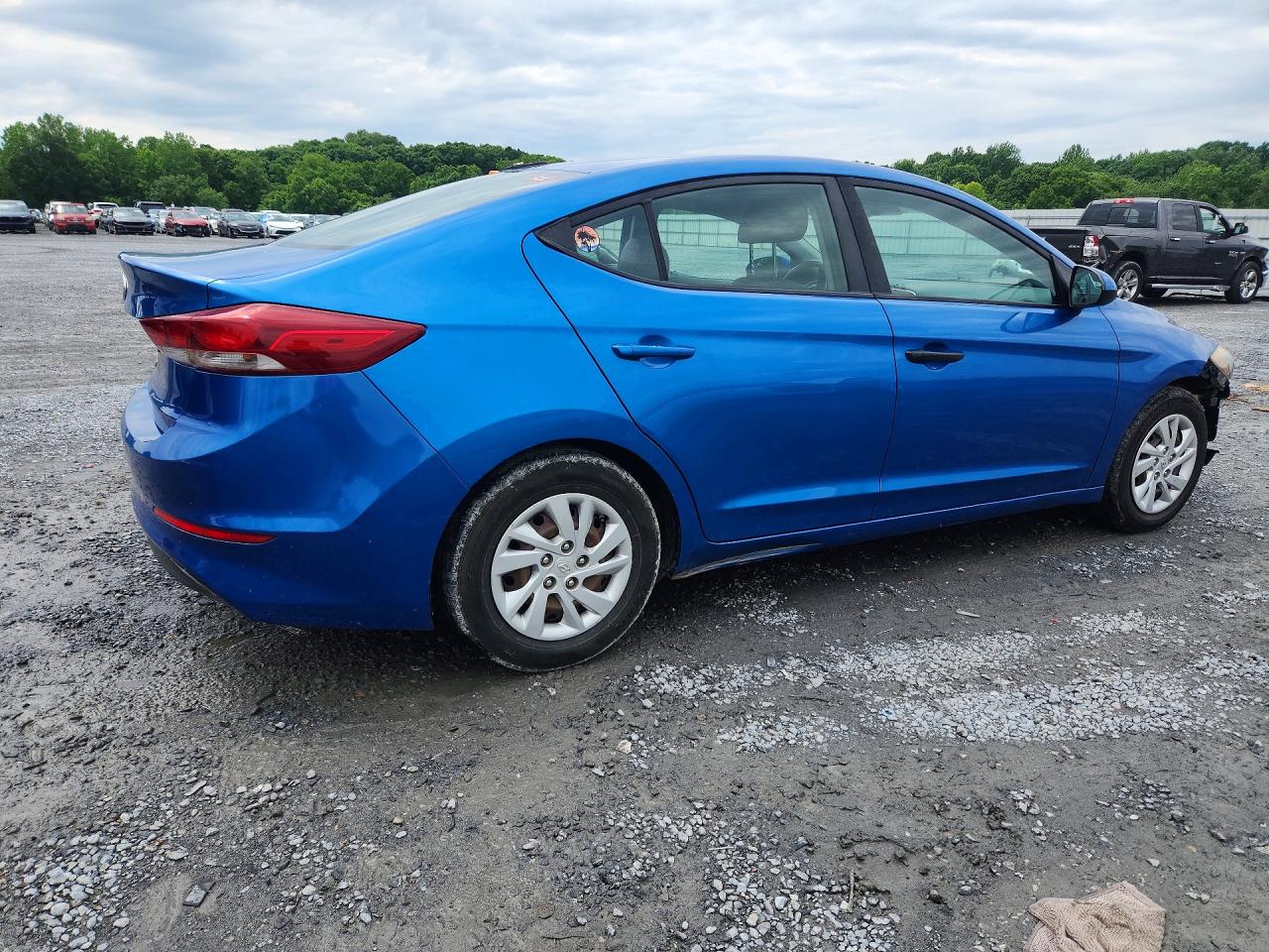 2017 Hyundai Elantra Se Blue vin: 5NPD74LF6HH111316