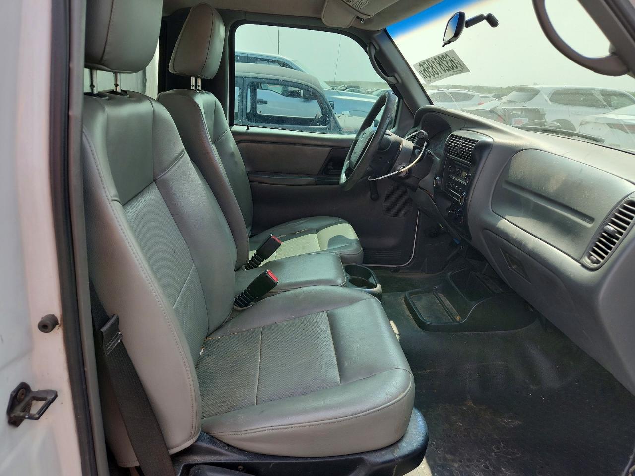 2011 Ford Ranger White vin: 1FTKR1AD5BPA80427