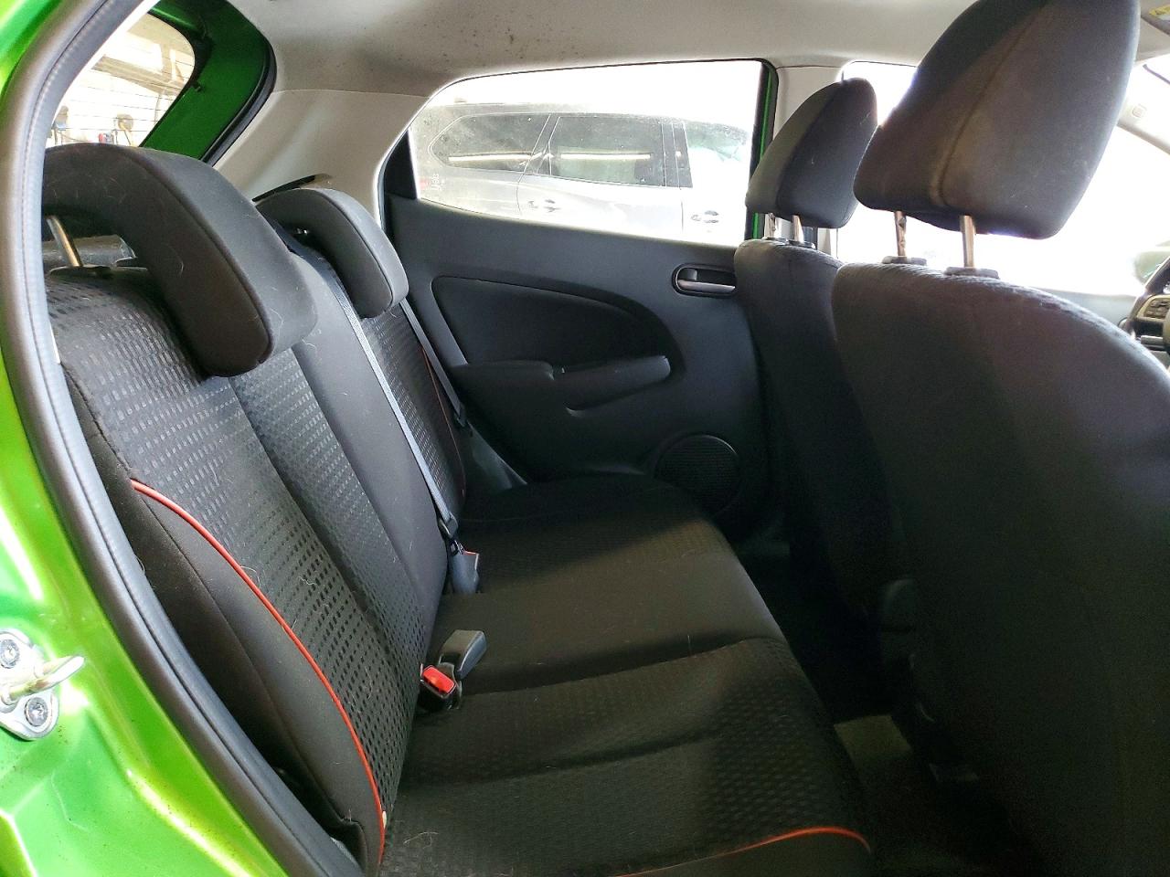2011 Mazda Mazda2 Зеленый vin: JM1DE1HZ6B0130153