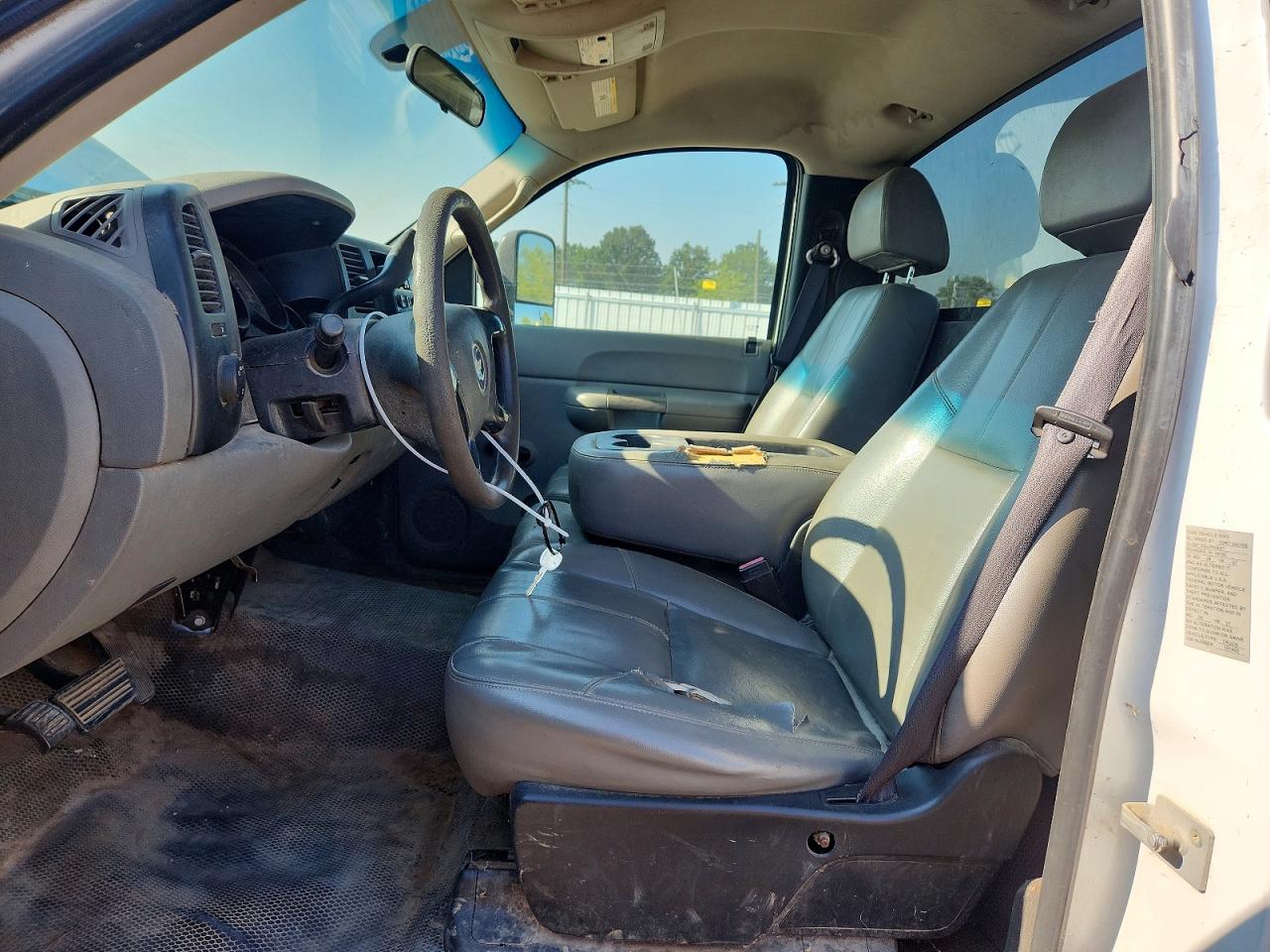 2007 Chevrolet Silverado C1500 Classic White vin: 1GCEC14X17Z632229