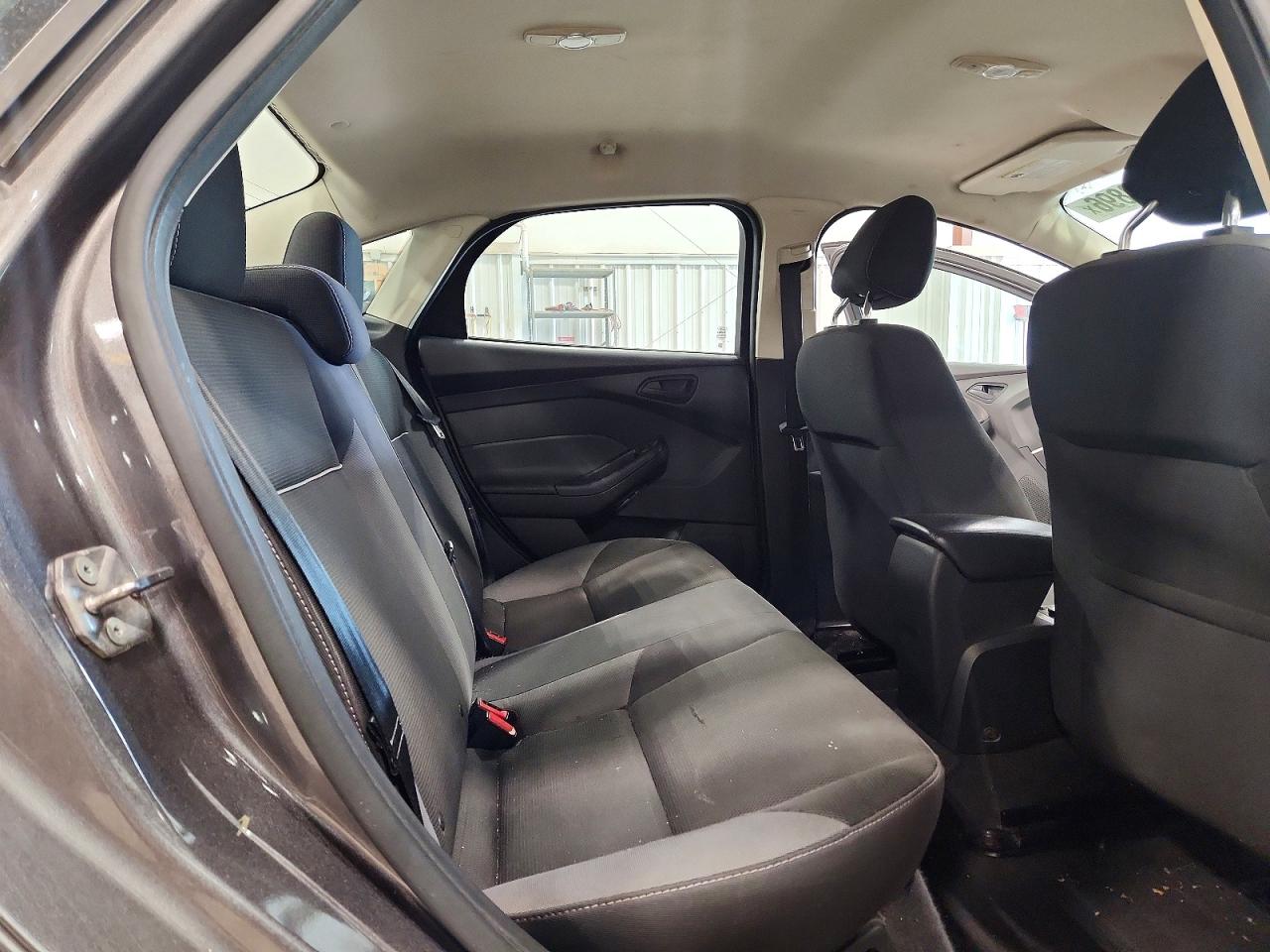 2012 Ford Focus Se Gray vin: 1FAHP3F23CL353396