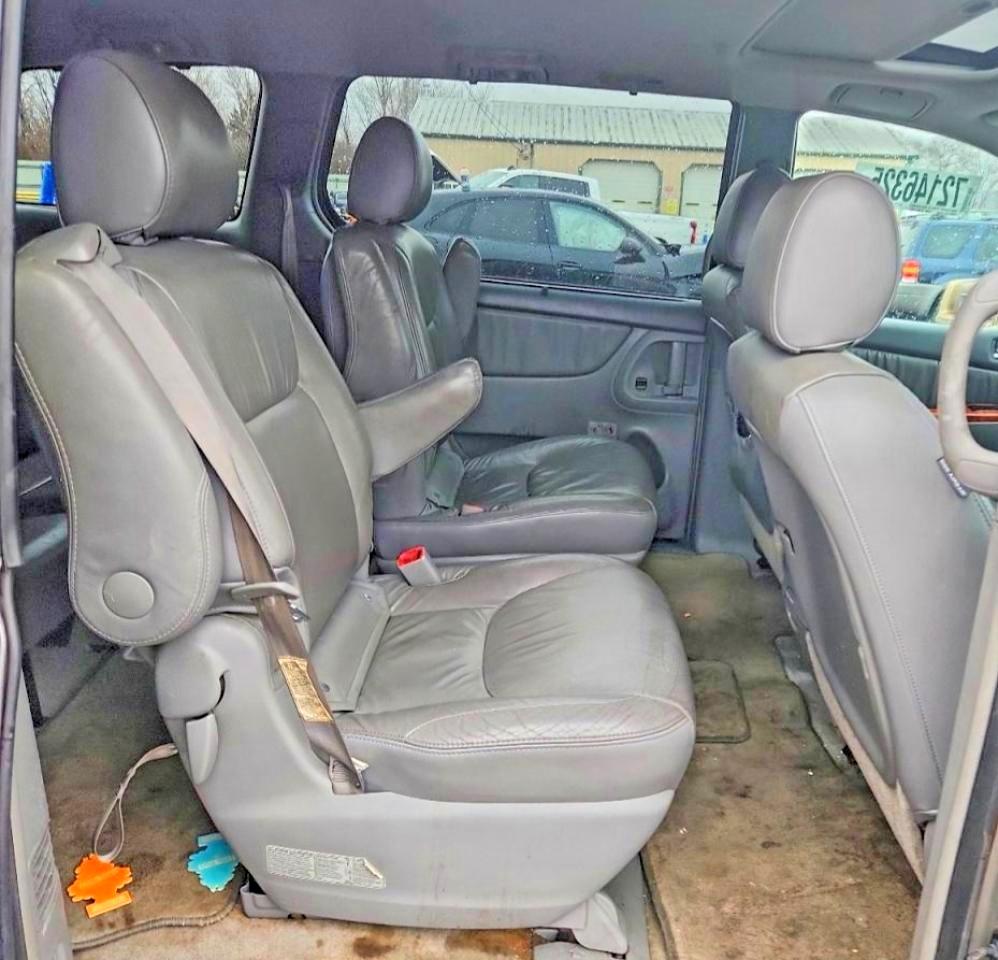 2006 Toyota Sienna Xle Silver vin: 5TDZA22C86S538426