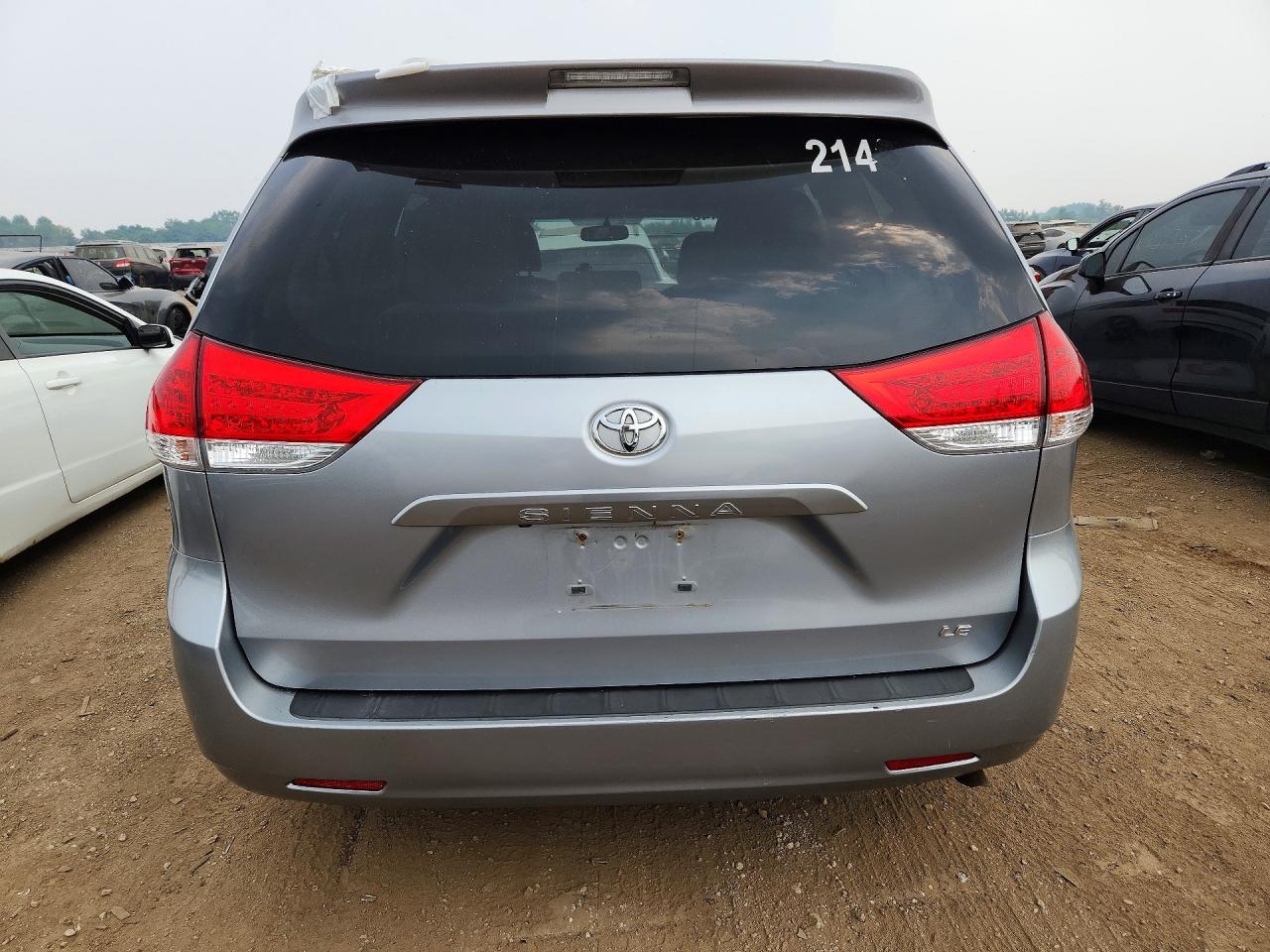 2014 Toyota Sienna Le Silver vin: 5TDKK3DCXES425089