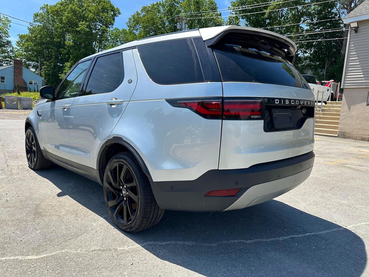 2022 Land Rover Discovery S Silver vin: SALRJ2EX2N2460352