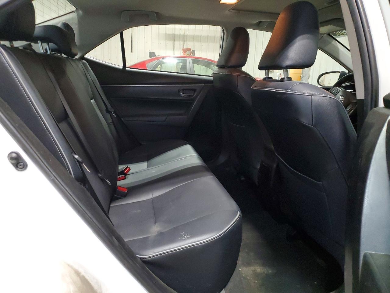 2014 Toyota Corolla Le Premium White vin: 5YFBURHE3EP133379