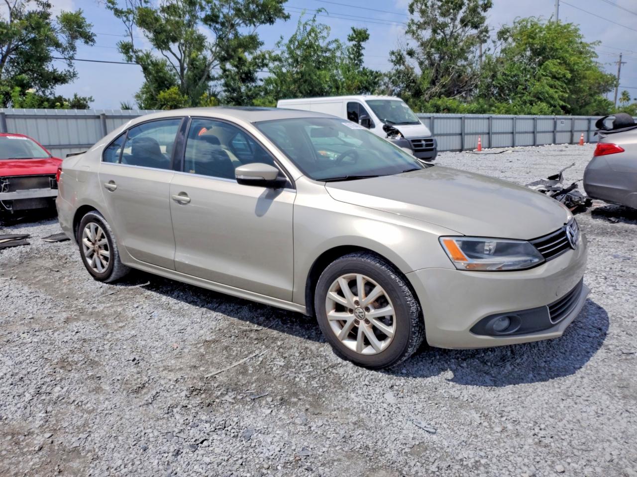2014 Volkswagen Jetta Sel Cream vin: 3VWL07AJ8EM258491