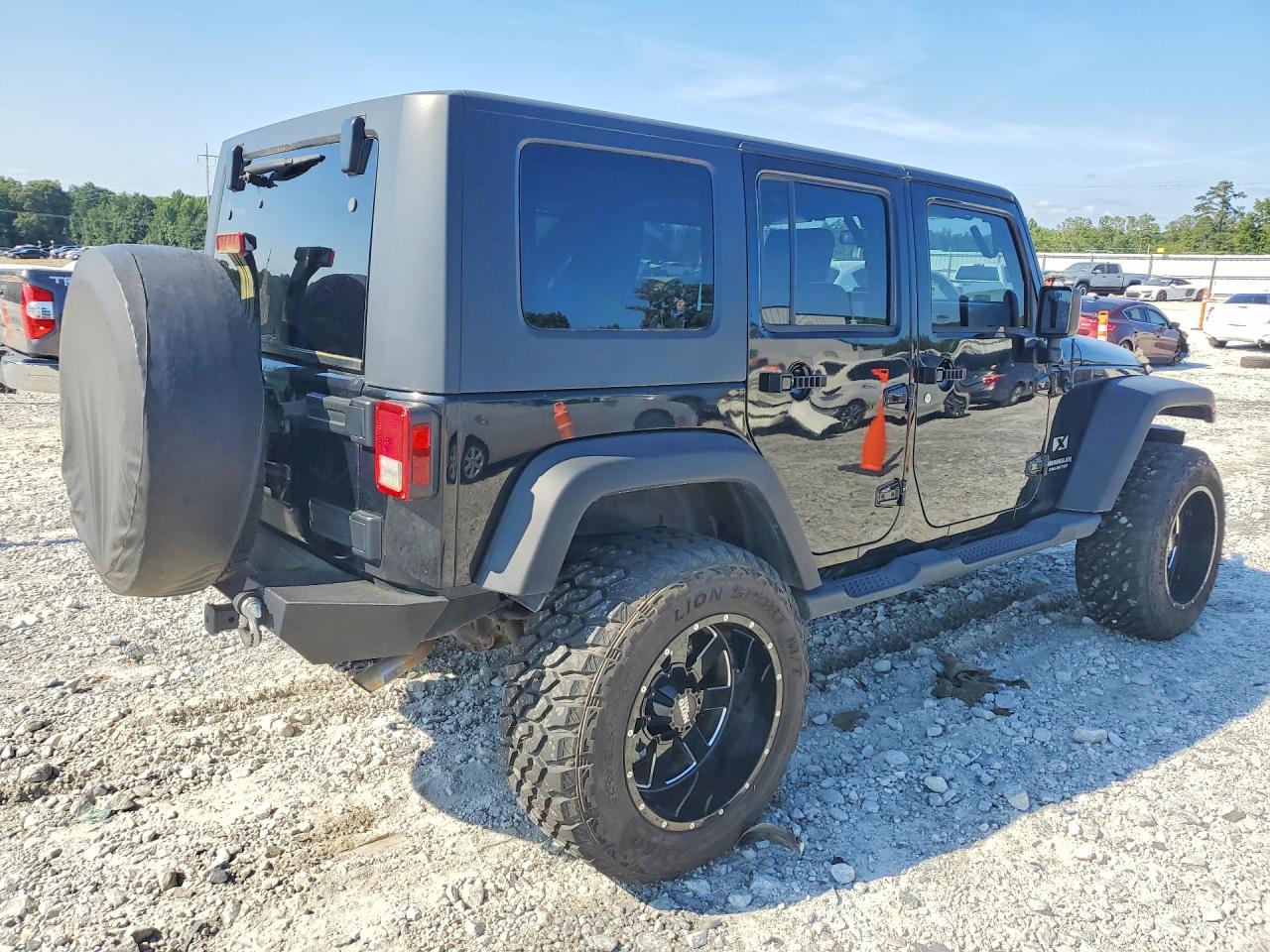 2008 Jeep Wrangler Unlimited X Black vin: 1J4GA39188L650014