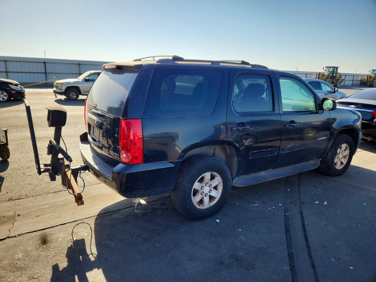 2011 Gmc Yukon Sle Black vin: 1GKS1AE04BR315388