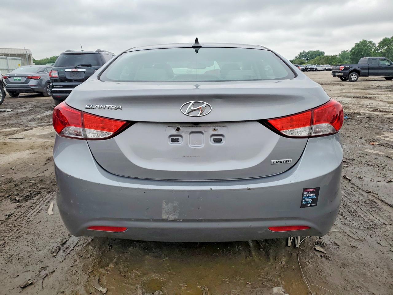 2013 Hyundai Elantra Limited Серебряный vin: KMHDH4AE8DU516533
