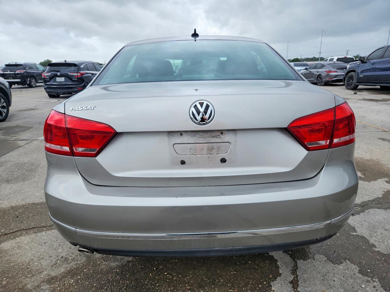 2012 Volkswagen Passat Se Silver vin: 1VWBH7A37CC103497