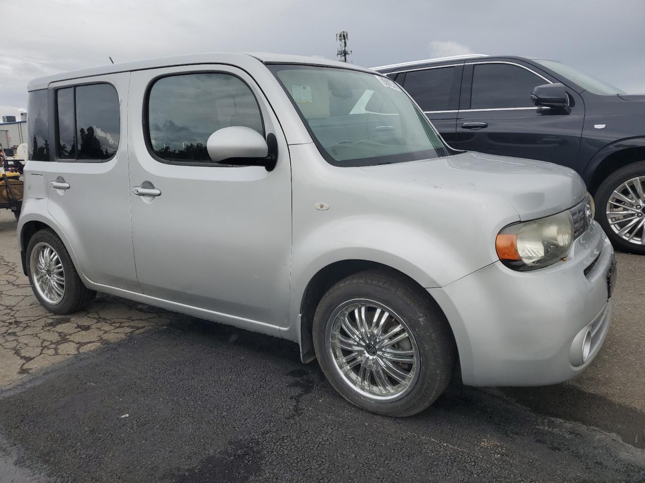 2014 Niss Cube Серебряный vin: JN8AZ2KR6ET351281