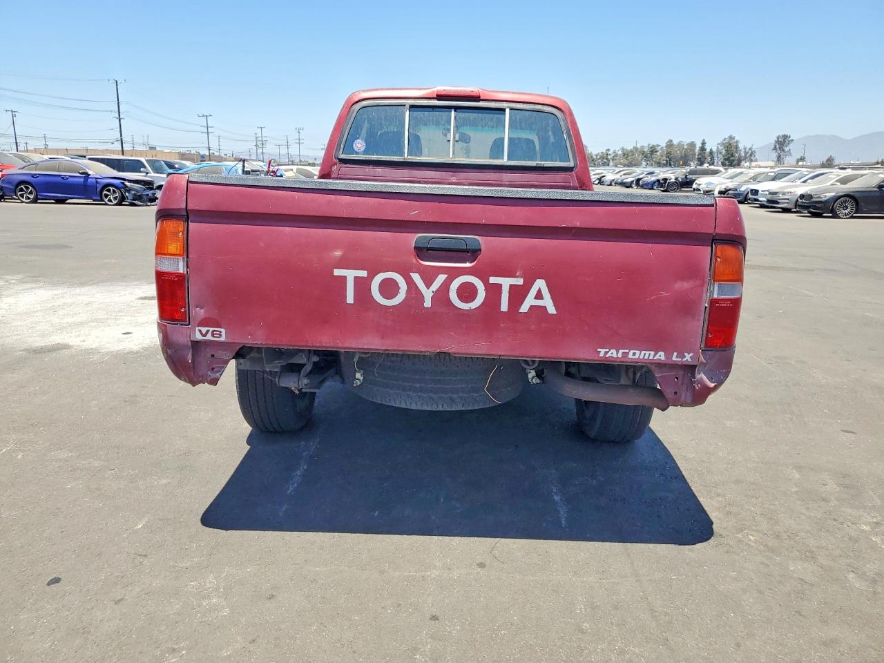 1995 Toyota Tacoma Xtracab Burgundy vin: 4TAVN53F8SZ069923