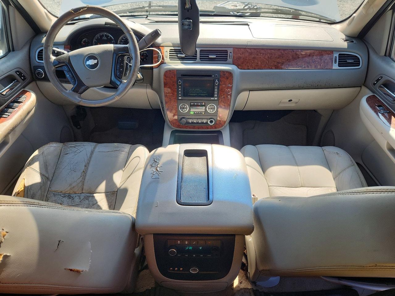 2008 Chevrolet Tahoe C1500 White vin: 1GNFC13068R115140