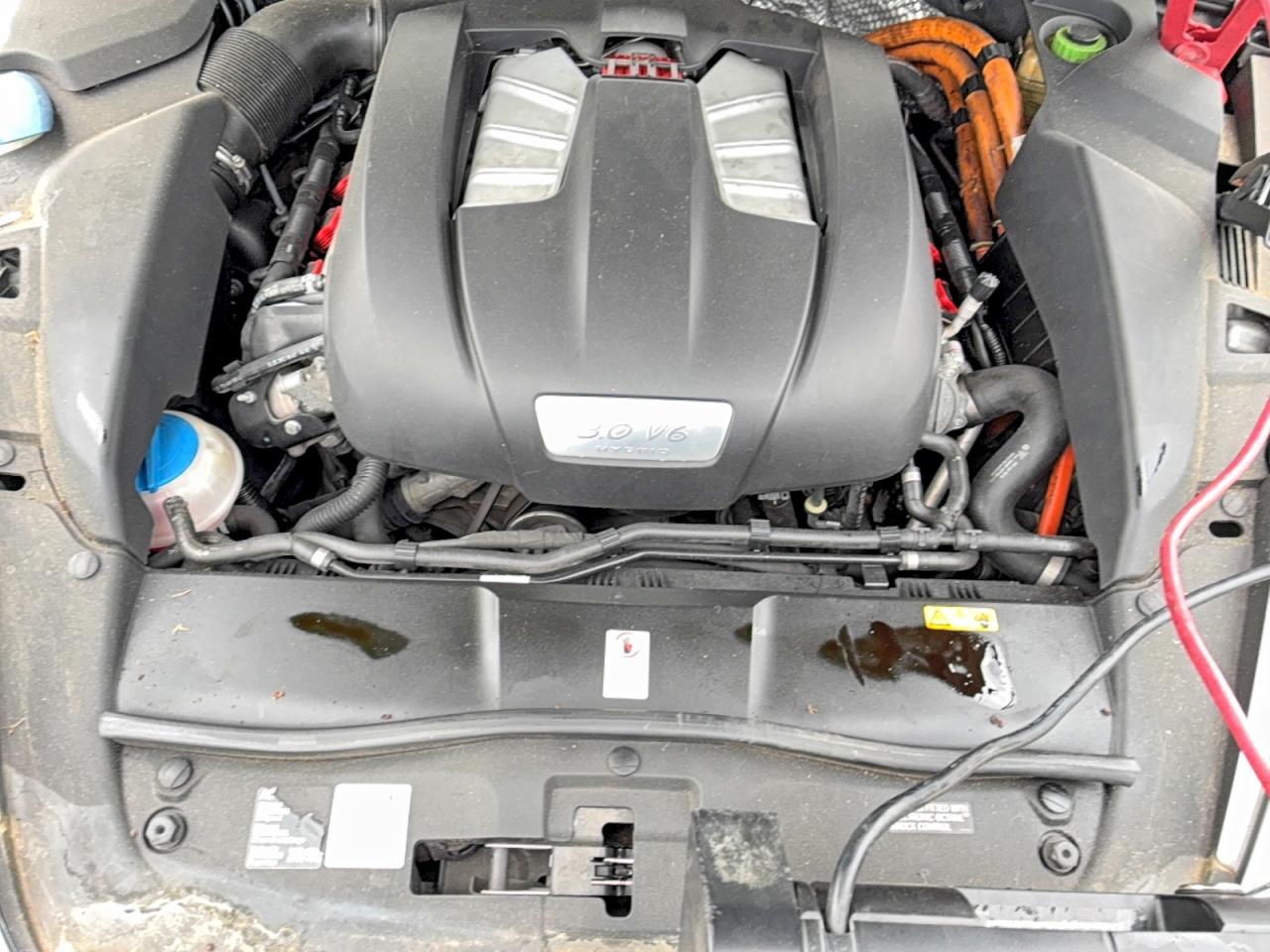 2013 Porsche Cayenne S Hybrid Gray vin: WP1AE2A29DLA14418