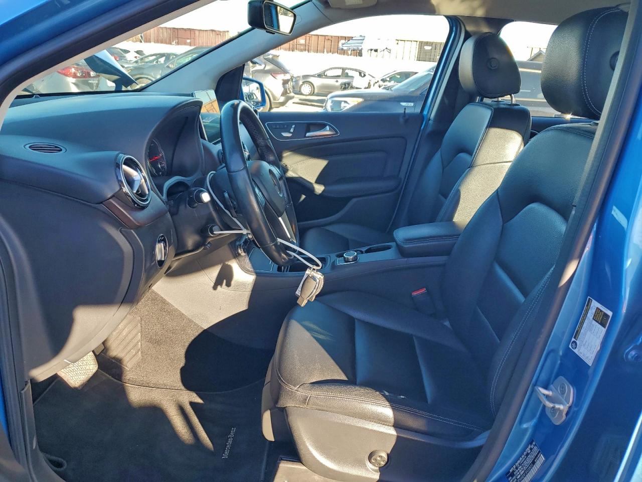 2015 Mercedes-benz B Electric Blue vin: WDDVP9AB9FJ005809