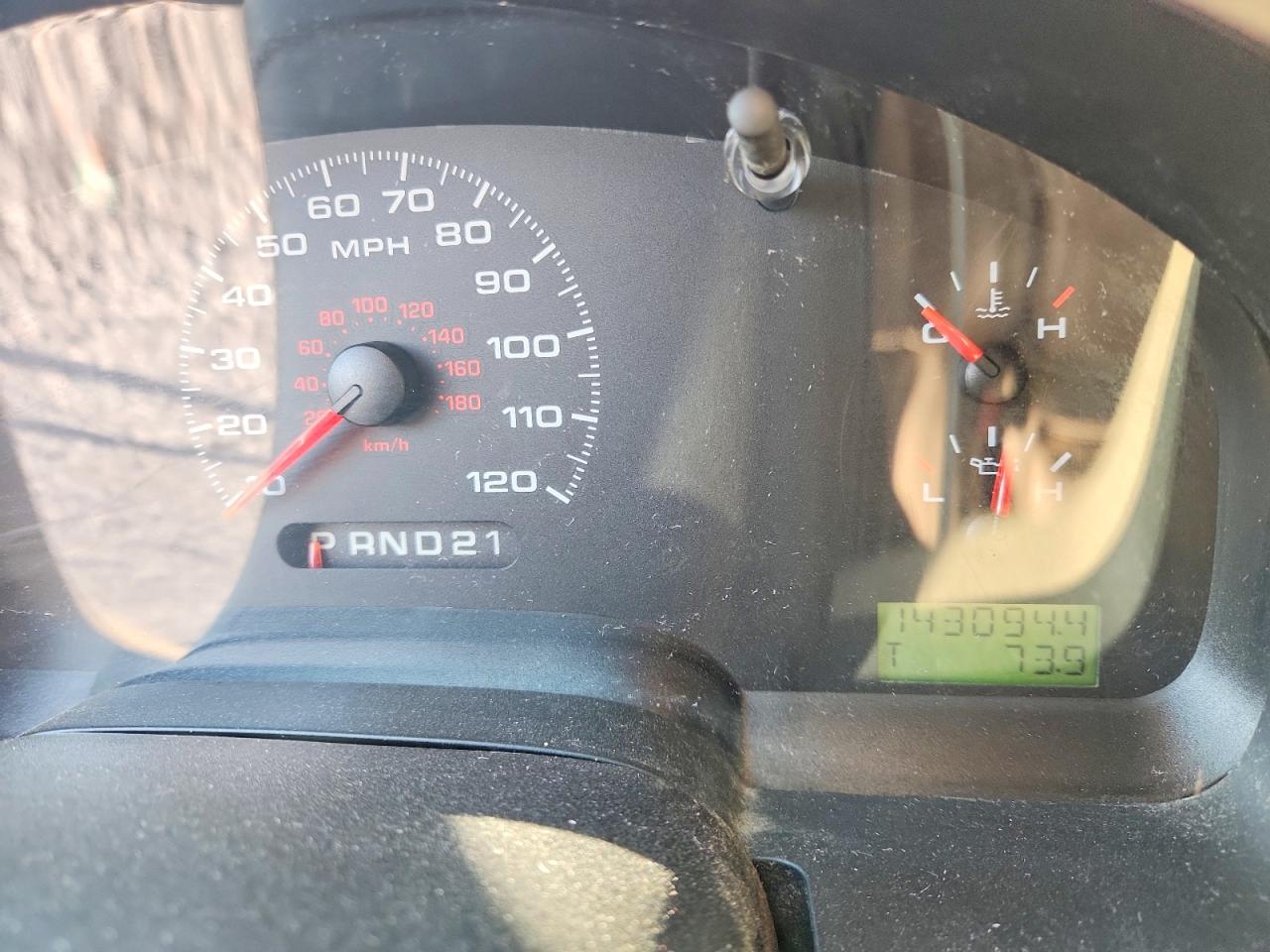 2007 Ford F150 Gold vin: 1FTRF12297NA25258