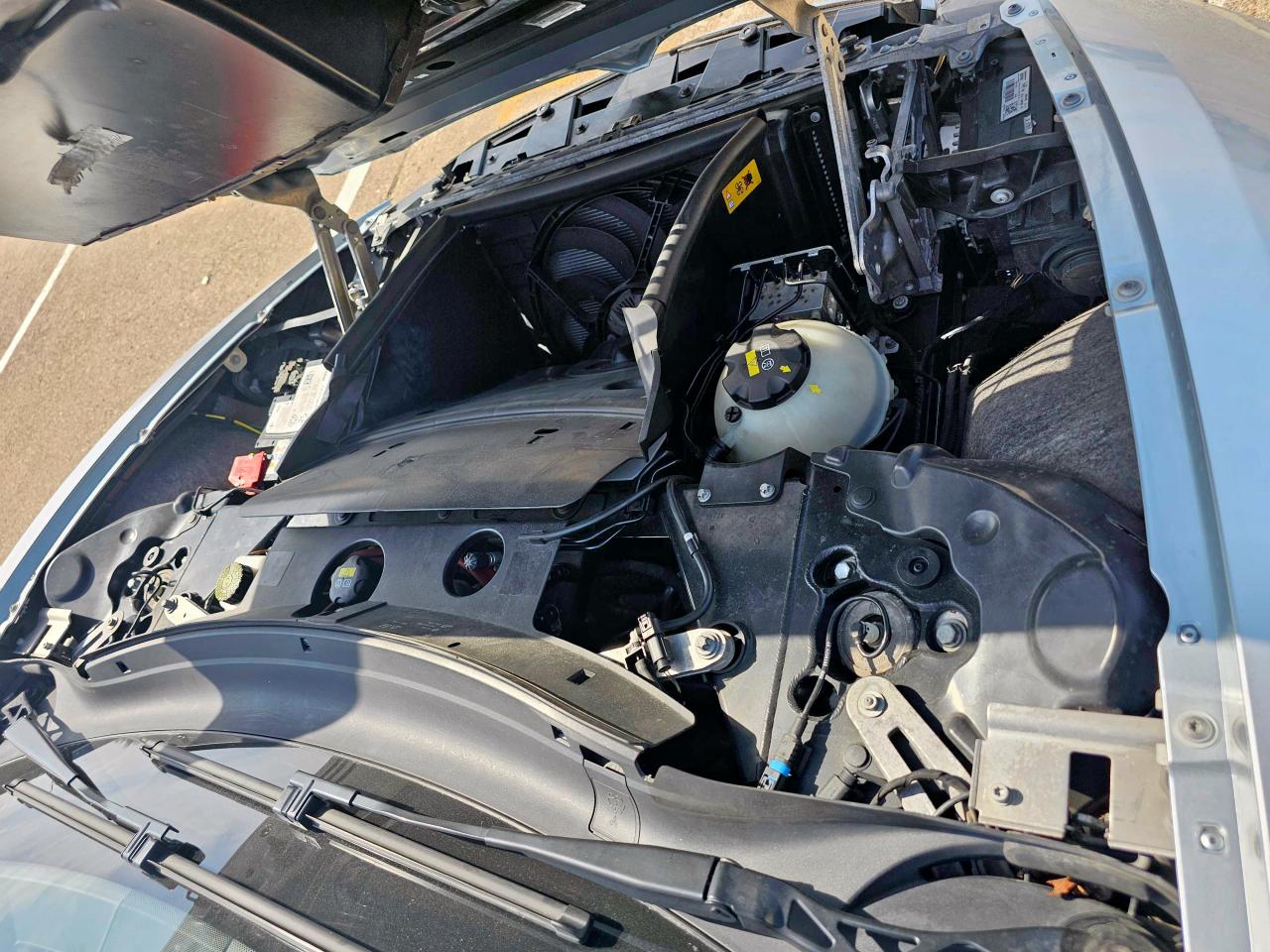 2014 Bmw I8 Two Tone vin: WBY2Z2C51EVX64711