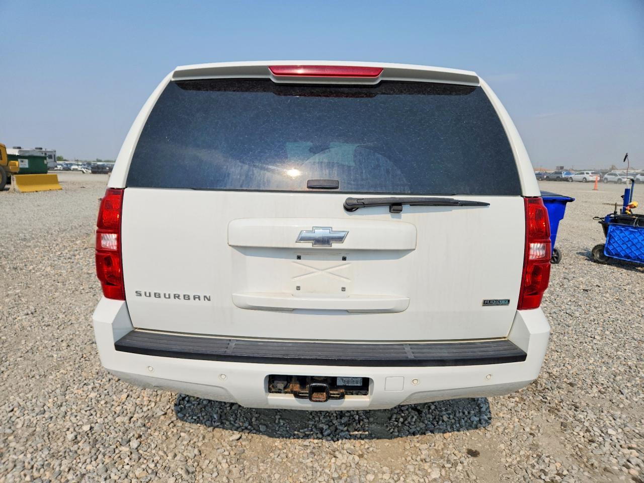 2011 Chevrolet Suburban K1500 Lt White vin: 1GNSKJE30BR210731