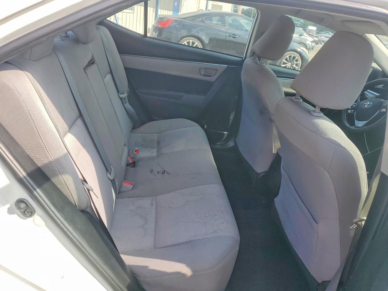 2015 Toyota Corolla Le Белый vin: 5YFBURHE8FP199511