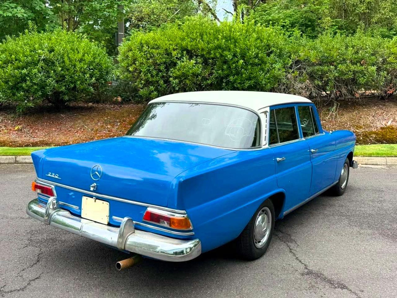 1966 Mercedes-benz 230 Automatic Двухцветный vin: 11011010270464