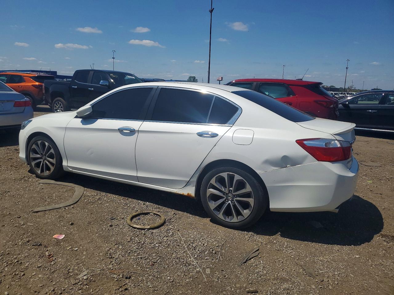 2015 Honda Accord Sport White vin: 1HGCR2F51FA151175