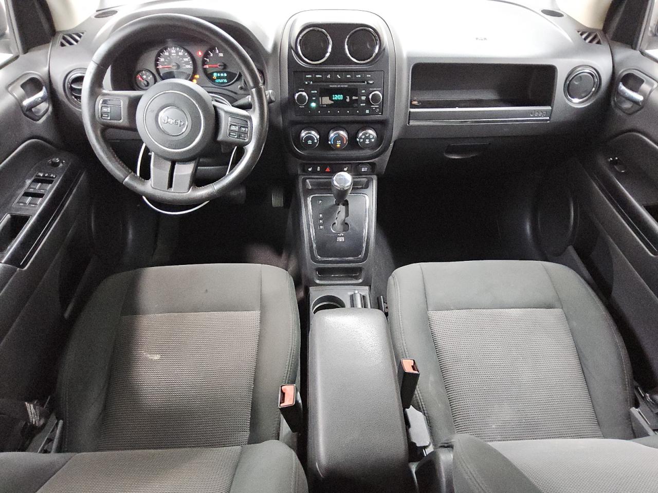 2012 Jeep Compass Latitude Черный vin: 1C4NJDEB0CD621546 Damage: Radio Controls, Broken, Replacement Required