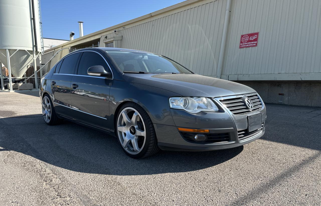 2010 Volkswagen Passat 2.0t Gray vin: WVWAK9AN5AP043822
