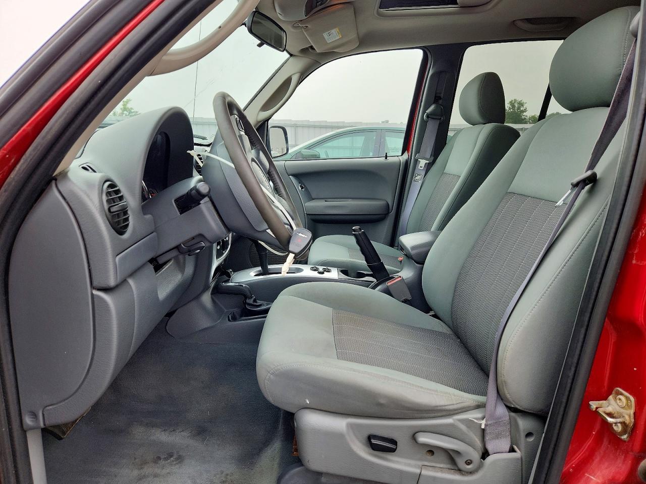 2006 Jeep Liberty Limited Red vin: 1J4GL58K46W286847