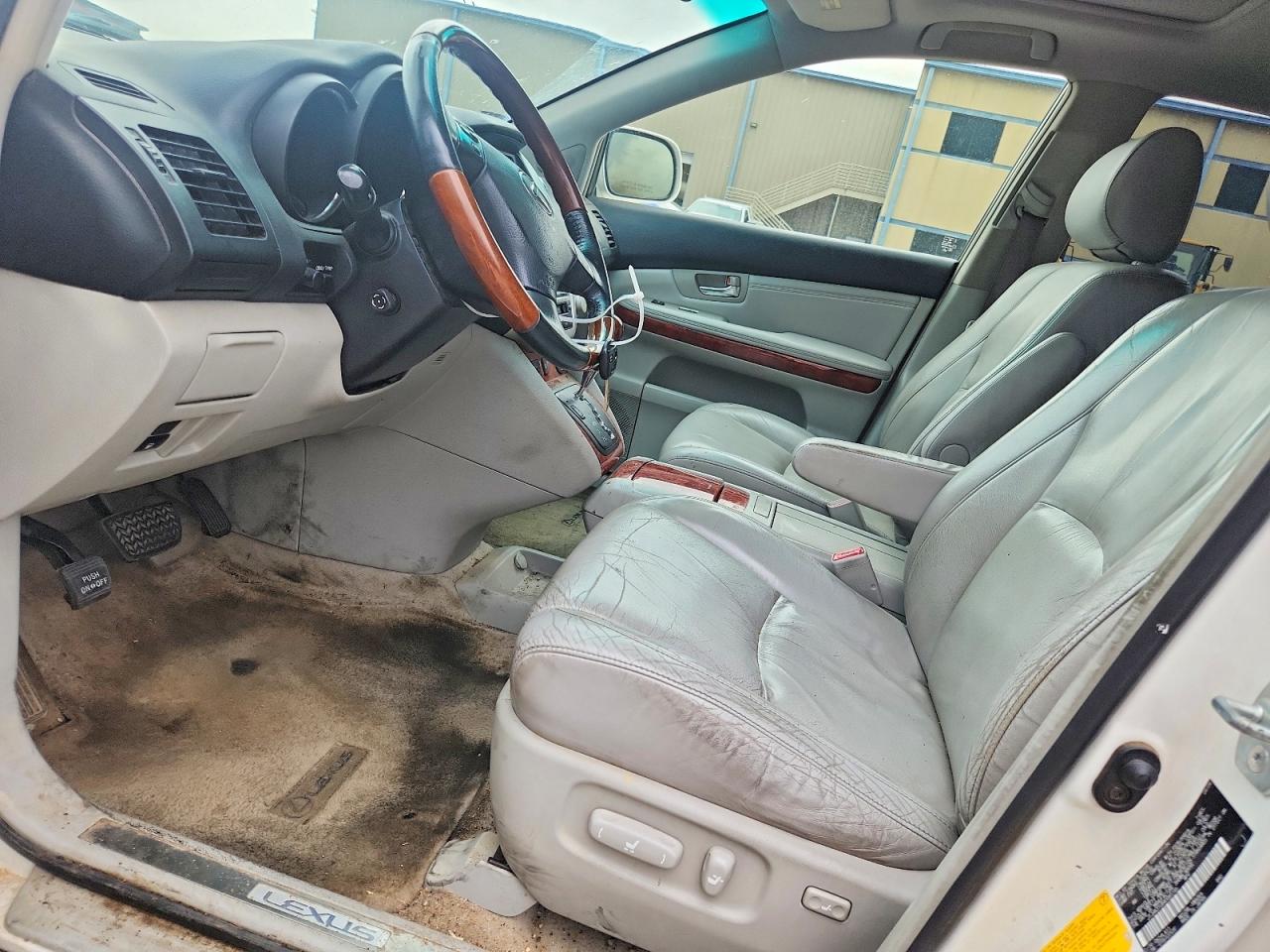 2004 Lexus Rx 330 White vin: JTJHA31U840065166