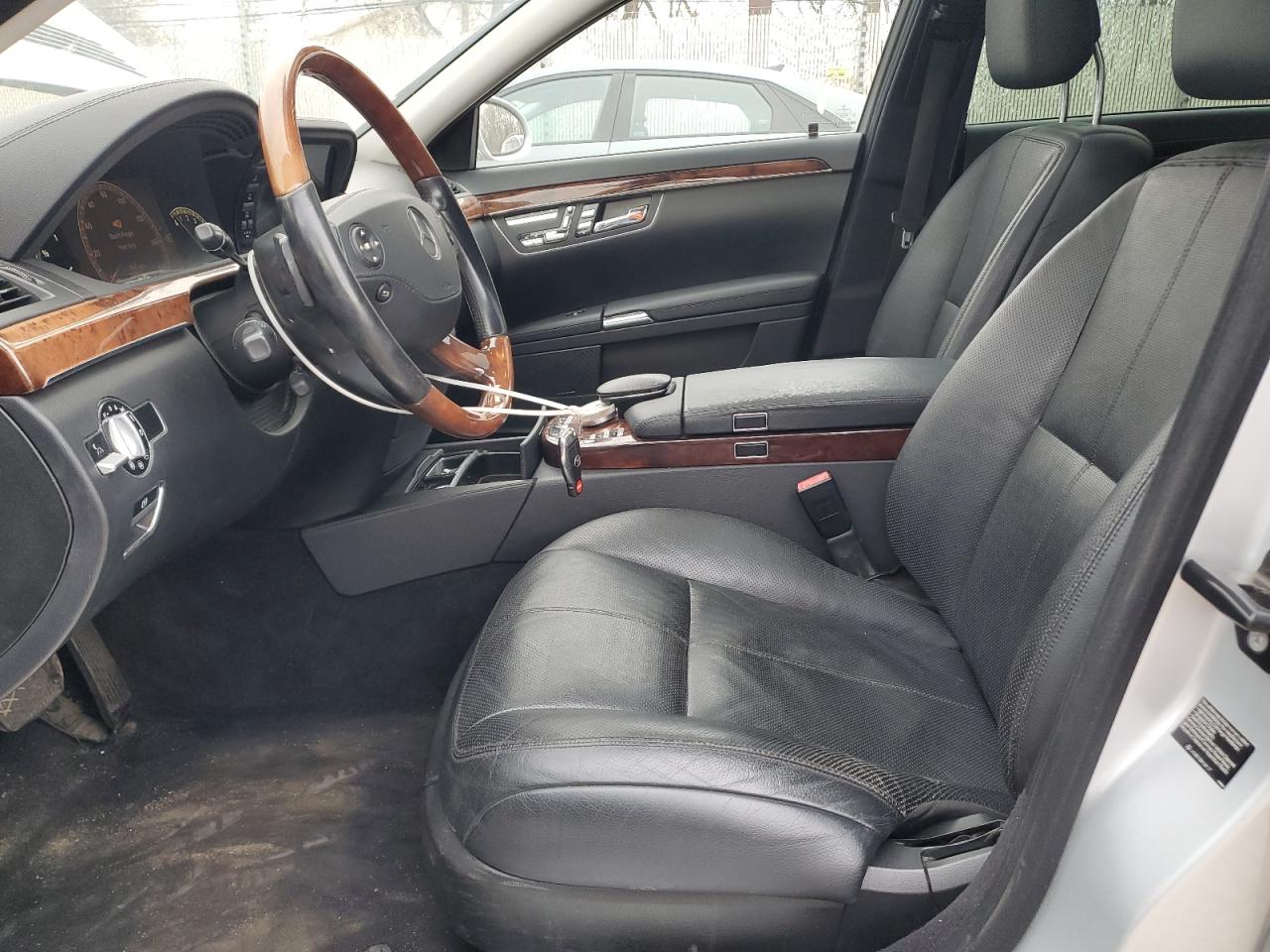 2009 Mercedes-benz S 550 4matic Silver vin: WDDNG86X29A244055