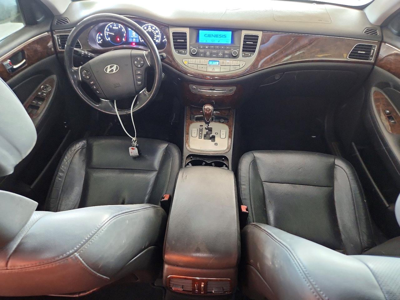 2011 Hyundai Genesis 3.8l Silver vin: KMHGC4DE6BU118340