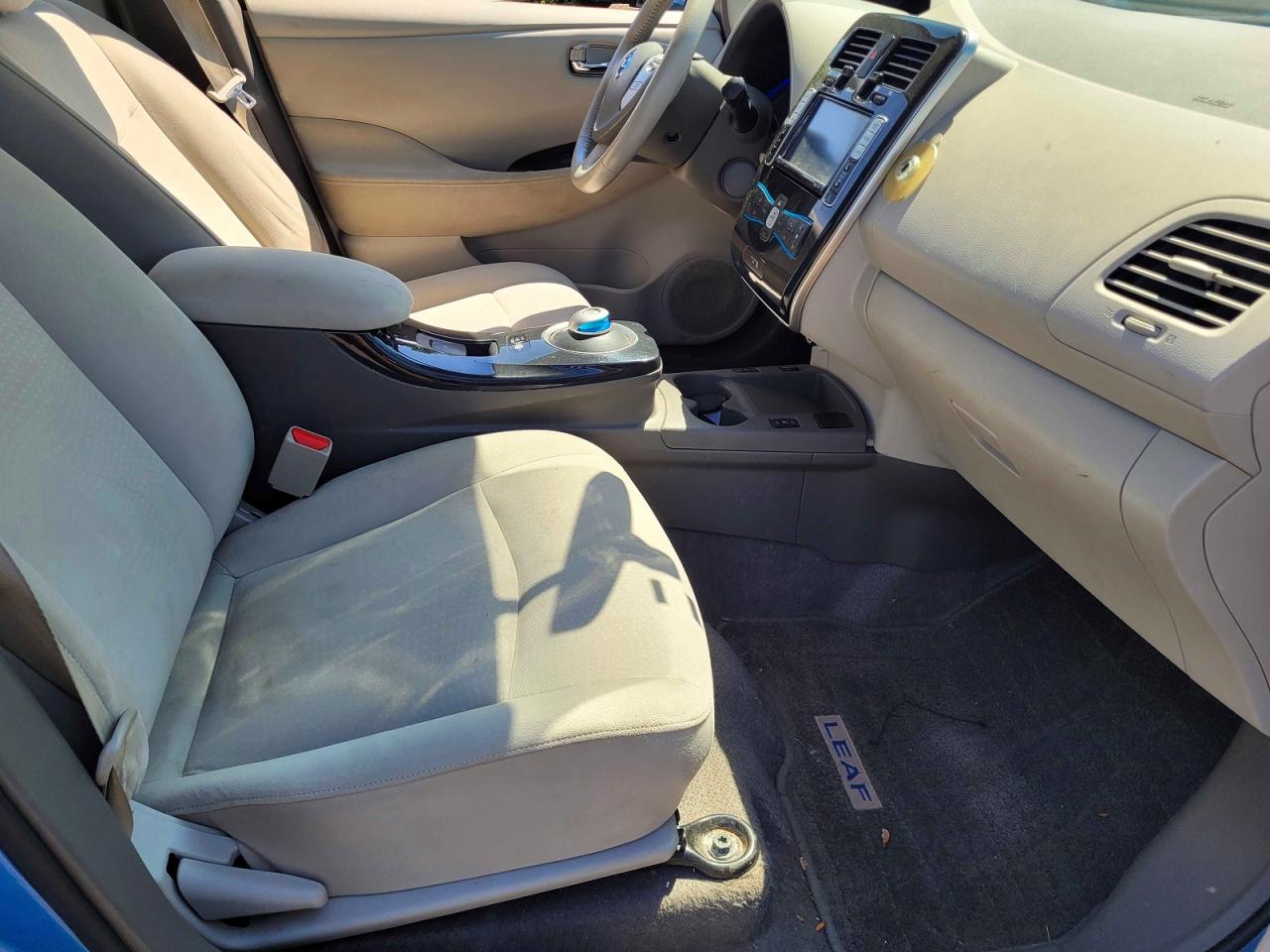 2011 Nissan Leaf Sv Blue vin: JN1AZ0CP9BT007472