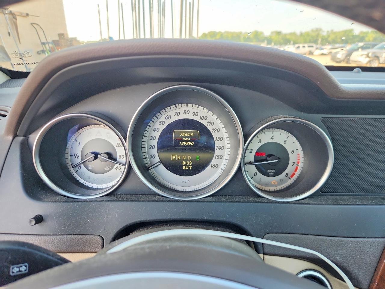 2015 Mercedes-benz C 250 Красный vin: WDDGJ4HB9FG363945