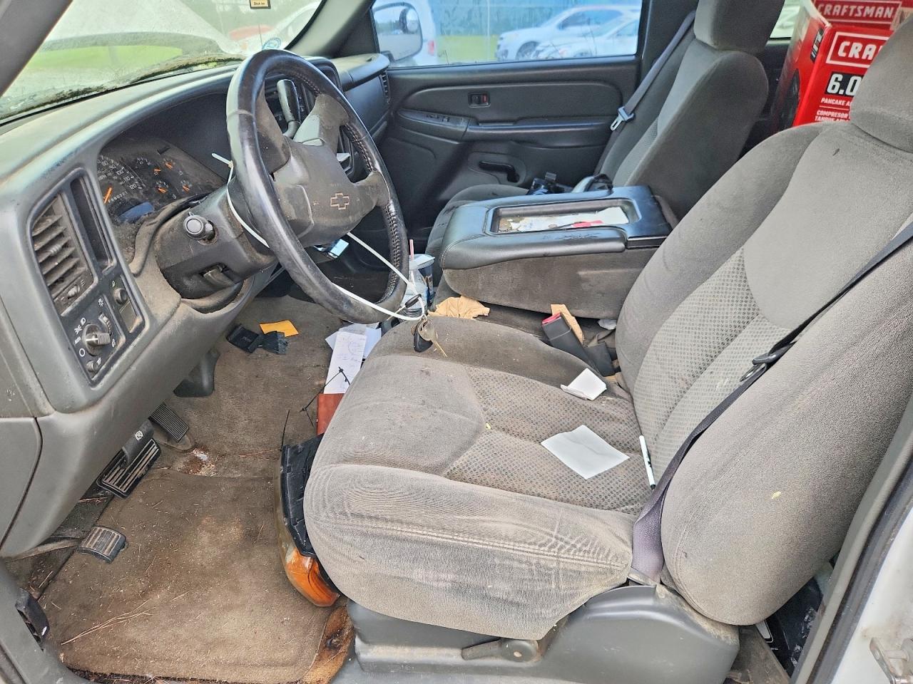 2006 Chevrolet Silverado C1500 White vin: 2GCEC19V361108109