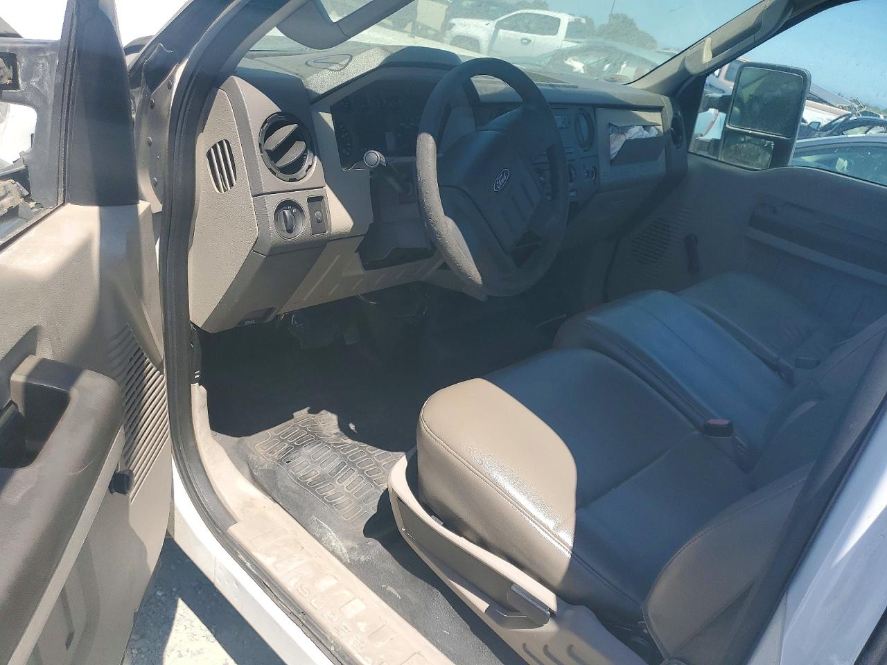 2008 Ford F350 Srw Super Duty White vin: 1FTWF30R58EE41792