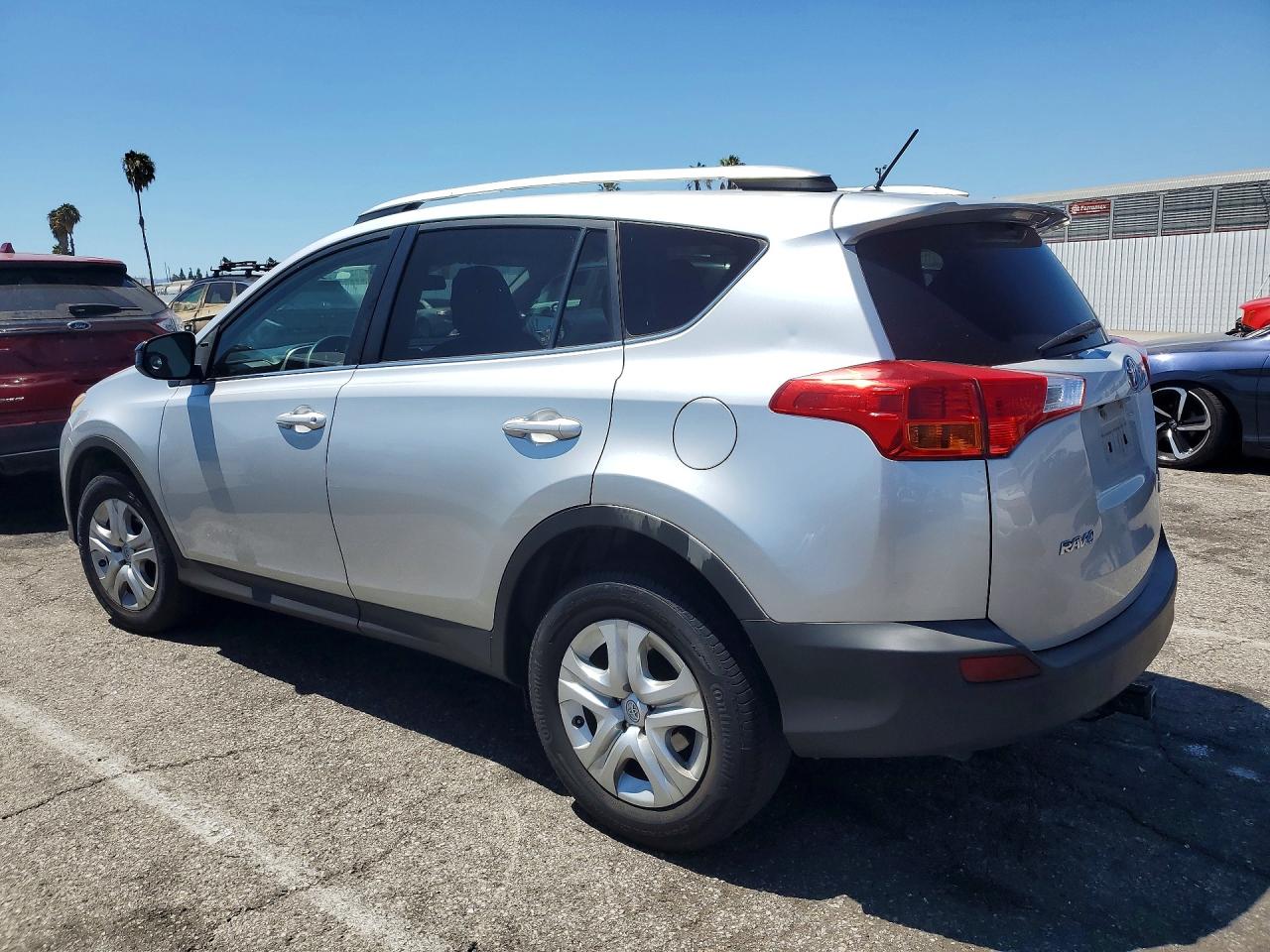 2013 Toyota Rav4 Le Серебряный vin: 2T3BFREV9DW026291