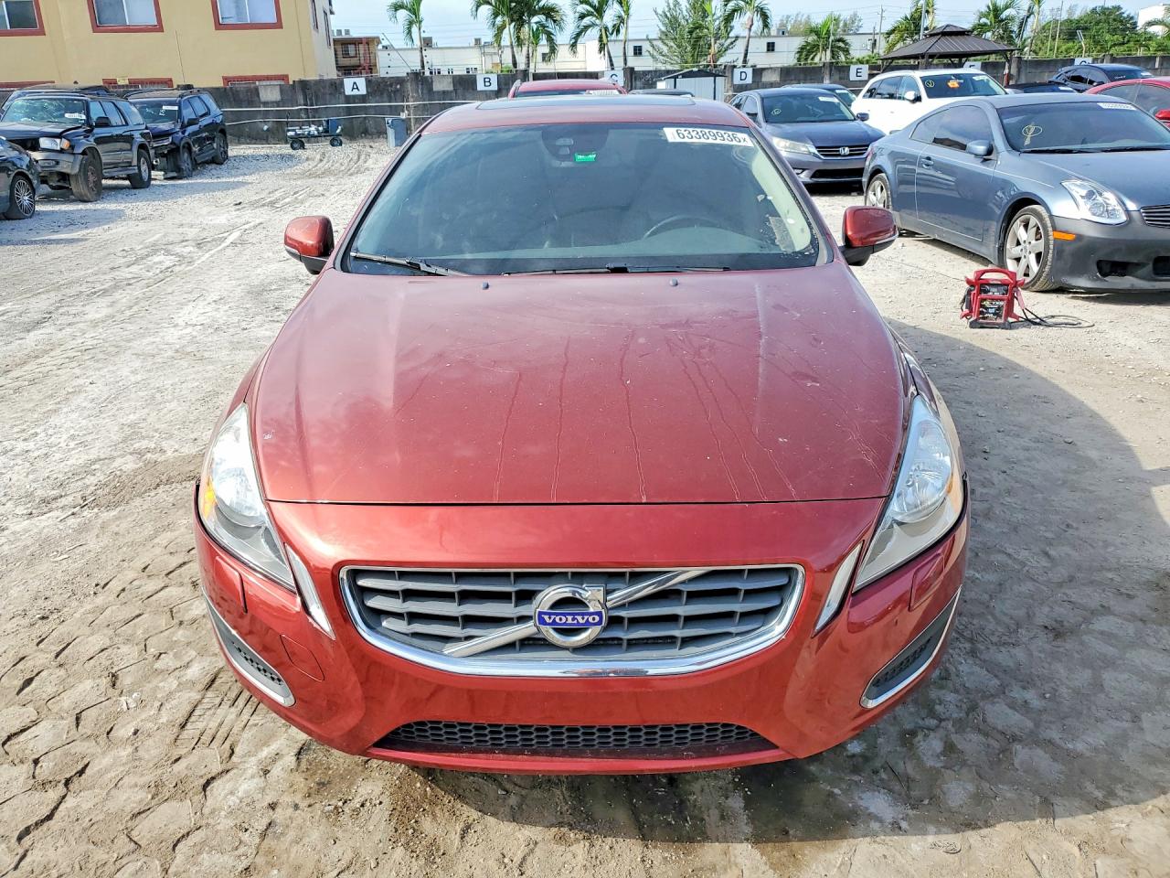 2013 Volvo S60 T5 Red vin: YV1612FH8D2205019