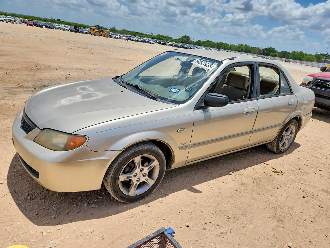 2003 Mazda Protege Dx Бежевый vin: JM1BJ225731198746