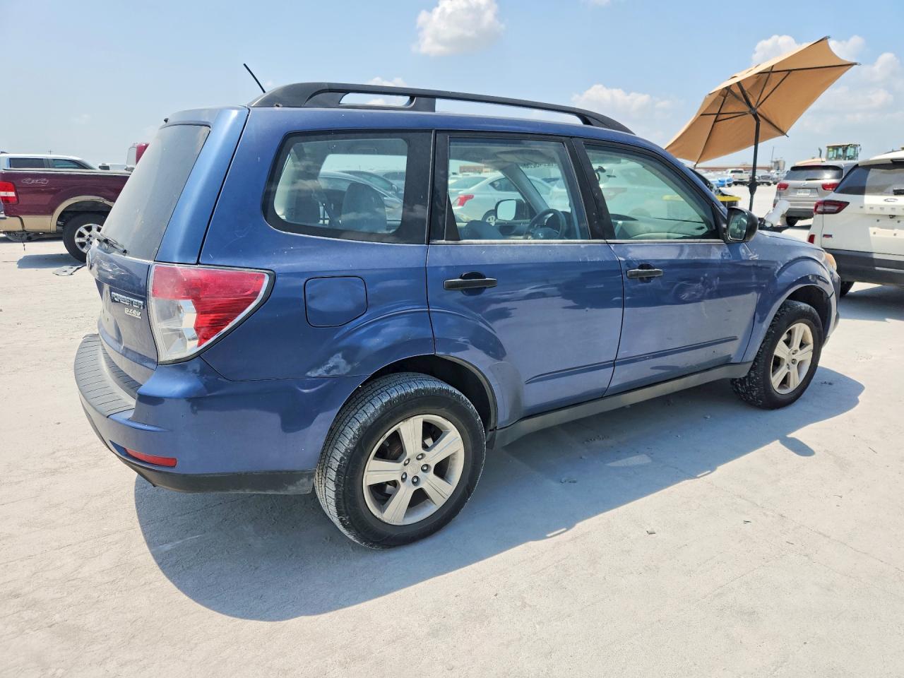 2013 Subaru Forester 2.5x Blue vin: JF2SHABC9DH422386