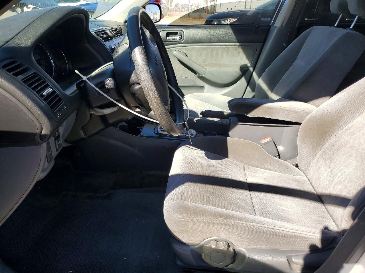 2005 Honda Civic Lx Silver vin: 2HGES16685H516645