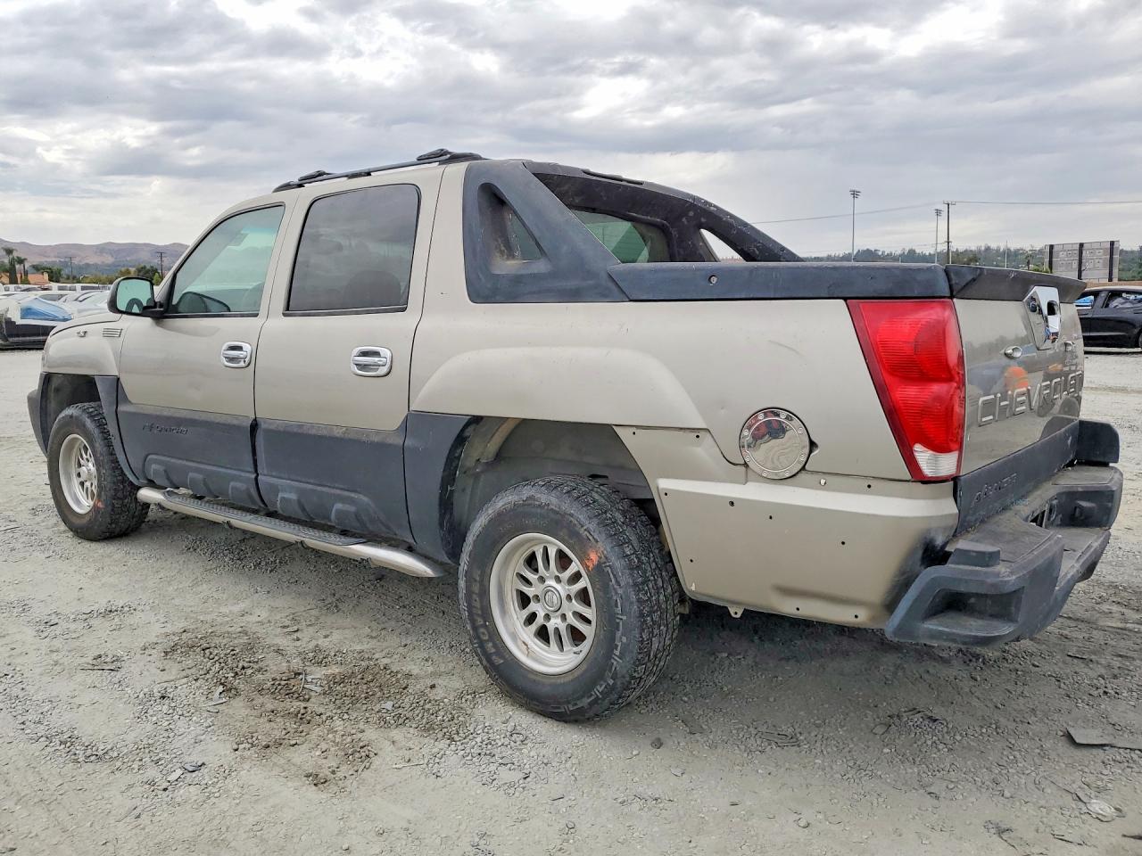2003 Chevrolet Avalanche C1500 Tan vin: 3GNEC13T53G273144
