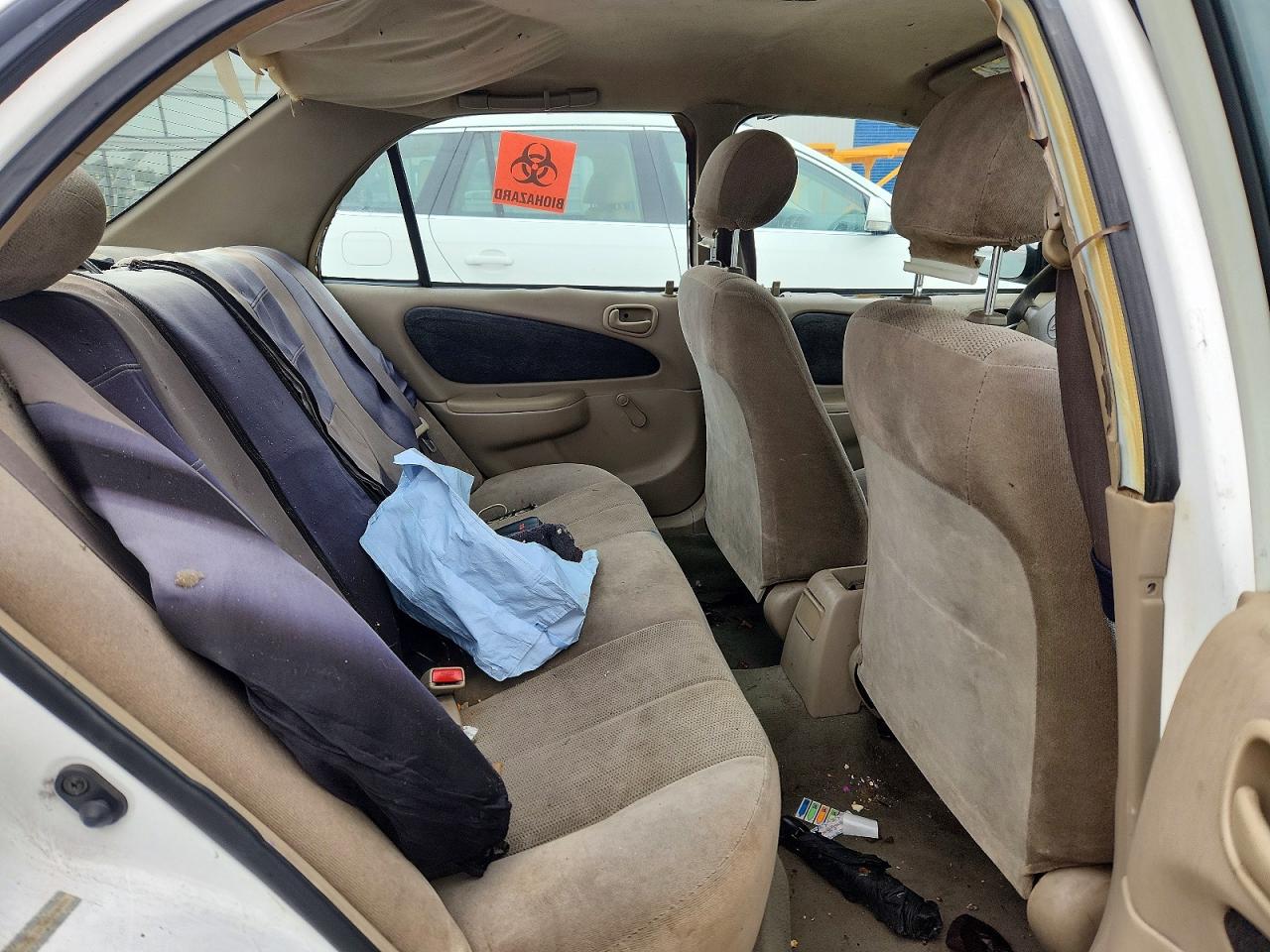2001 Toyota Corolla Ce White vin: 1NXBR12E01Z474906