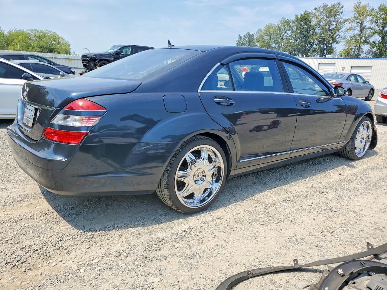 2007 Mercedes-benz S 550 Blue vin: WDDNG71X07A140856