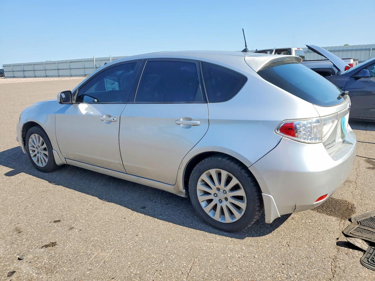 2011 Subaru Impreza 2.5i Premium Silver vin: JF1GH6B64BH812780