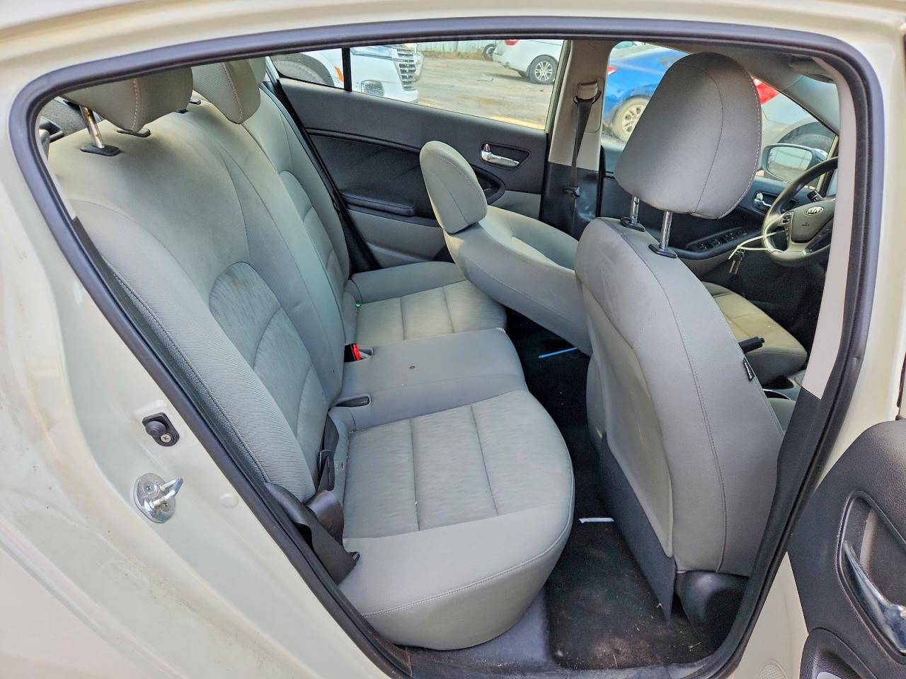 2015 Kia Forte Lx Белый vin: KNAFK4A61F5304509