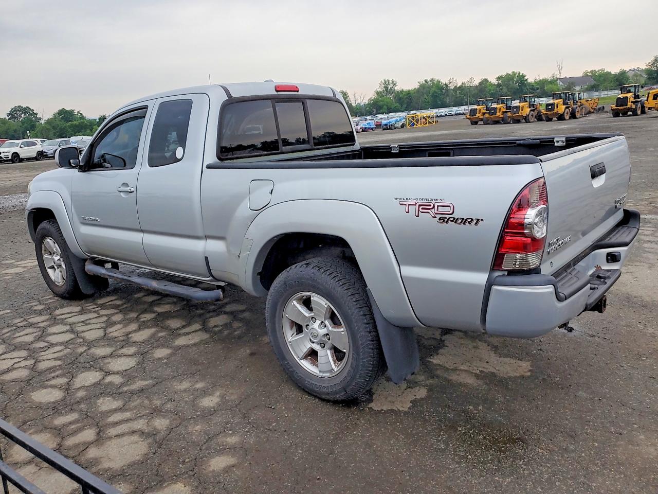 2010 Toyota Tacoma Prerunner Access Cab Silver vin: 5TETU4GN1AZ676744