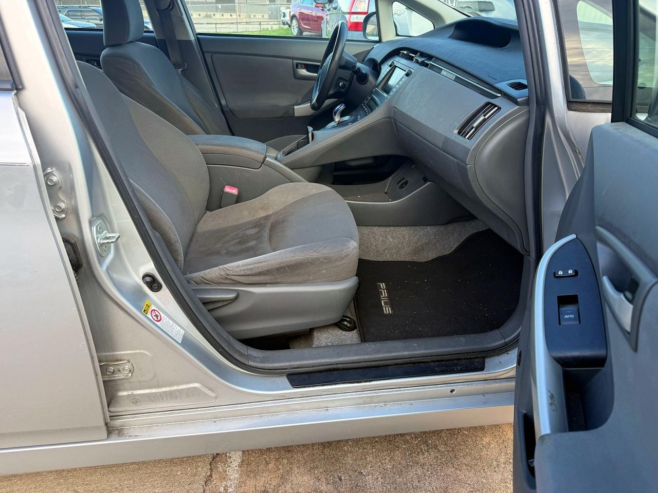 2011 Toyota Prius Three Silver vin: JTDKN3DU4B5341576