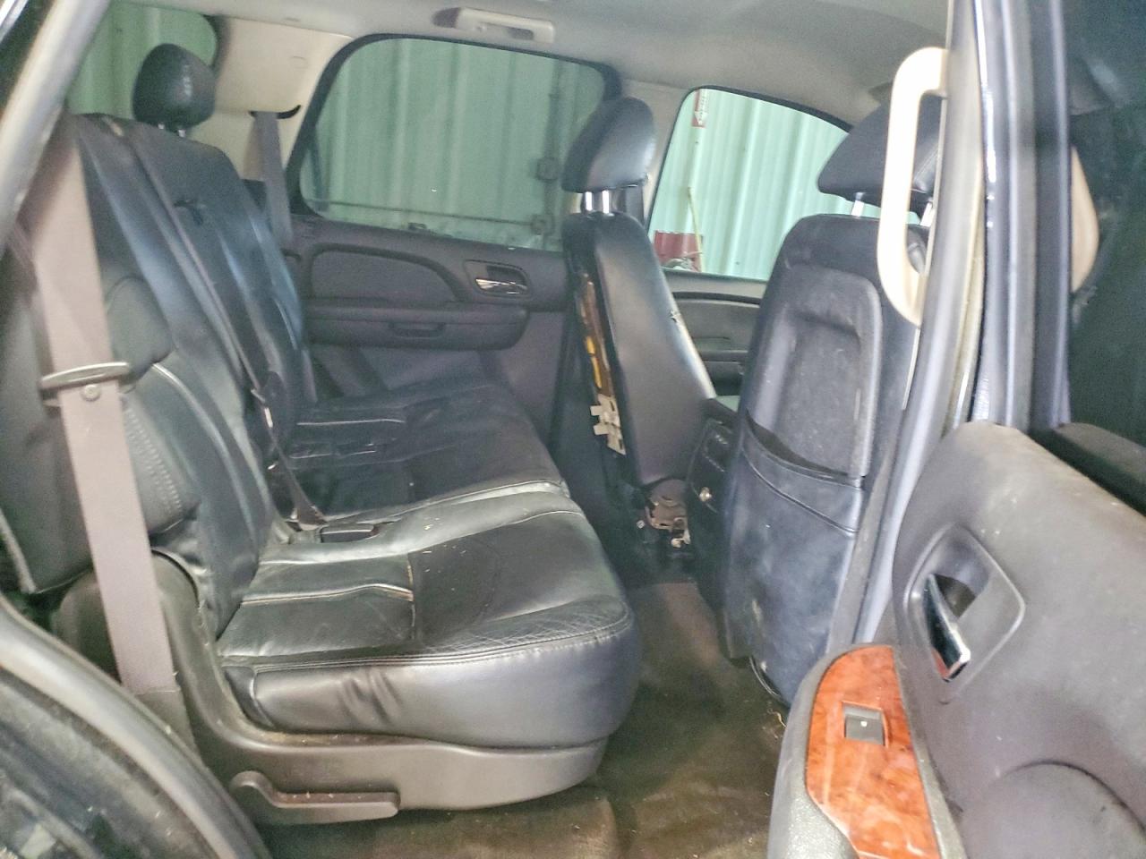2008 Chevrolet Tahoe K1500 Black vin: 1GNFK13028J220176